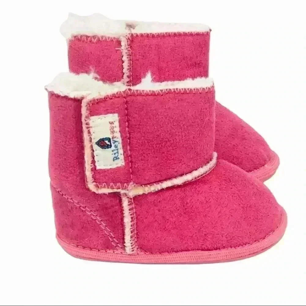 RILEYROOS BOOTS BABY 3-6 MONTHS CATERS IN HOT PINK SUEDE COZY WALKERS